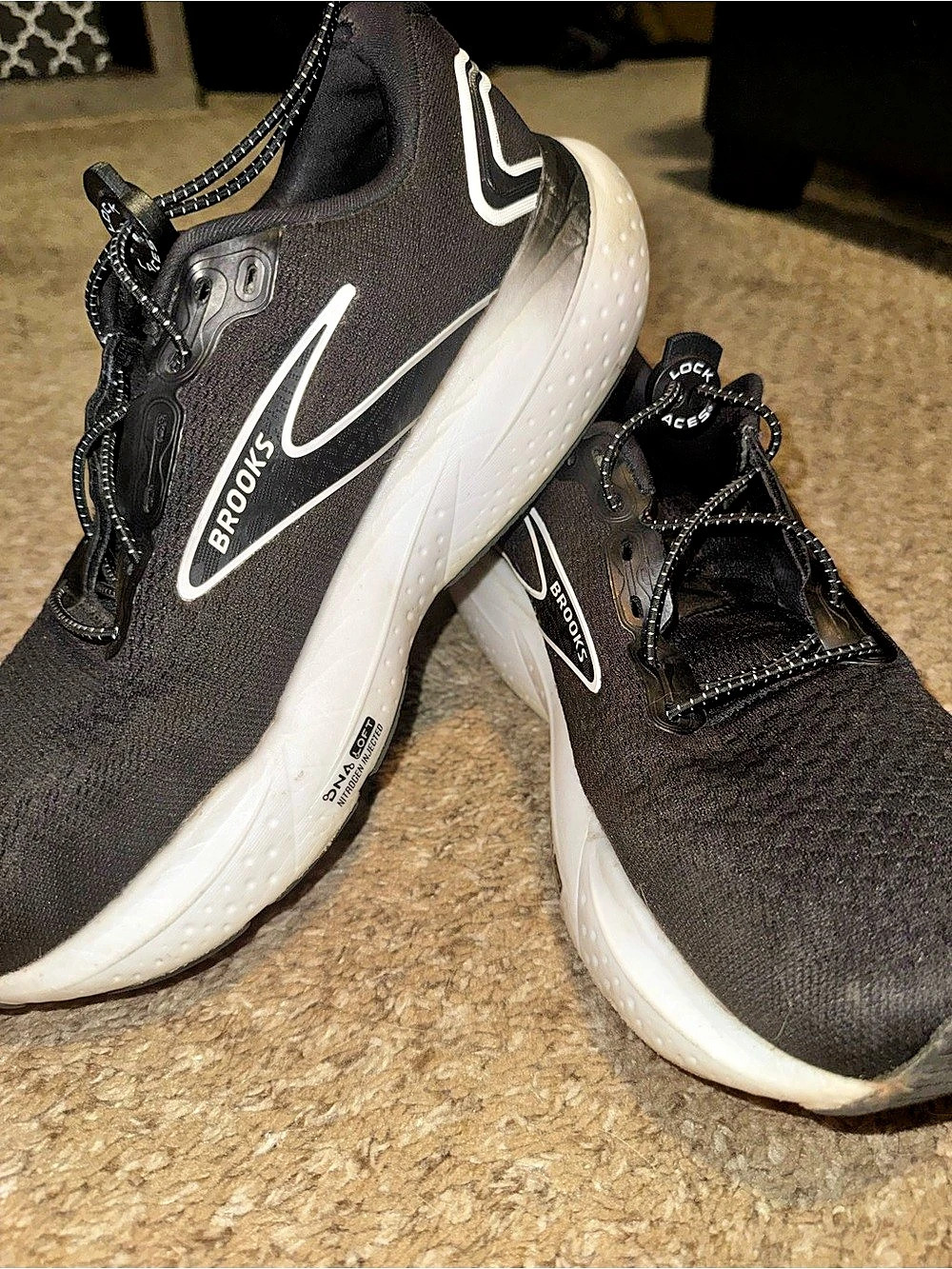 Brooks Glycerin 21 Black & White Athletic Shoes